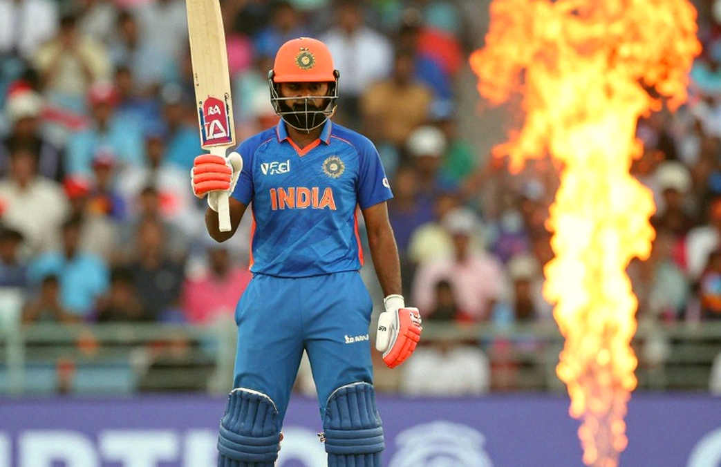 মাঝের ওভারের জ্যামিতি: ট্রফি হারায় ২০তম ওভারে নয়, ১৪তম ওভারে