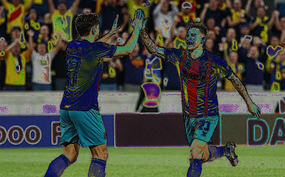 The 85th-Minute Card, the 90-Minute Body: Roberto Fernandez's Debut and a Gap in the Source The 85th-Minute Card, the 90-Minute Body: Roberto Fernandez's Debut and a Gap in the Source