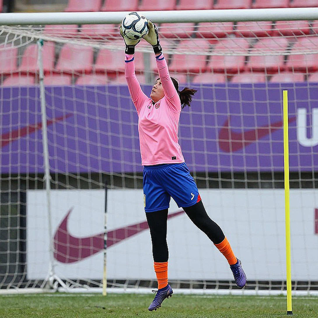 Football's Next Cheat Code: From Empty Stands to On-Chain Tokens Football's Next Cheat Code: From Empty Stands to On-Chain Tokens