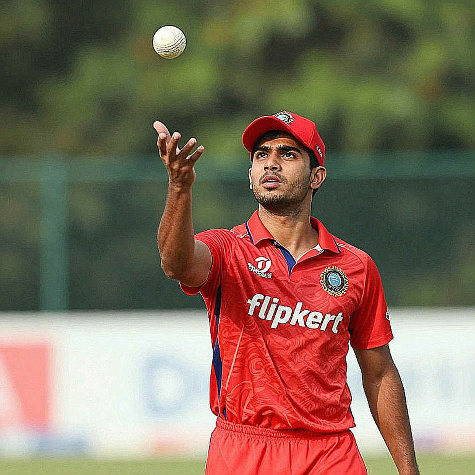 বাউন্ডারির ওপাশের শব্দ: একটি টুর্নামেন্টের নীরবতা-আর্কাইভ বাউন্ডারির ওপাশের শব্দ: একটি টুর্নামেন্টের নীরবতা-আর্কাইভ